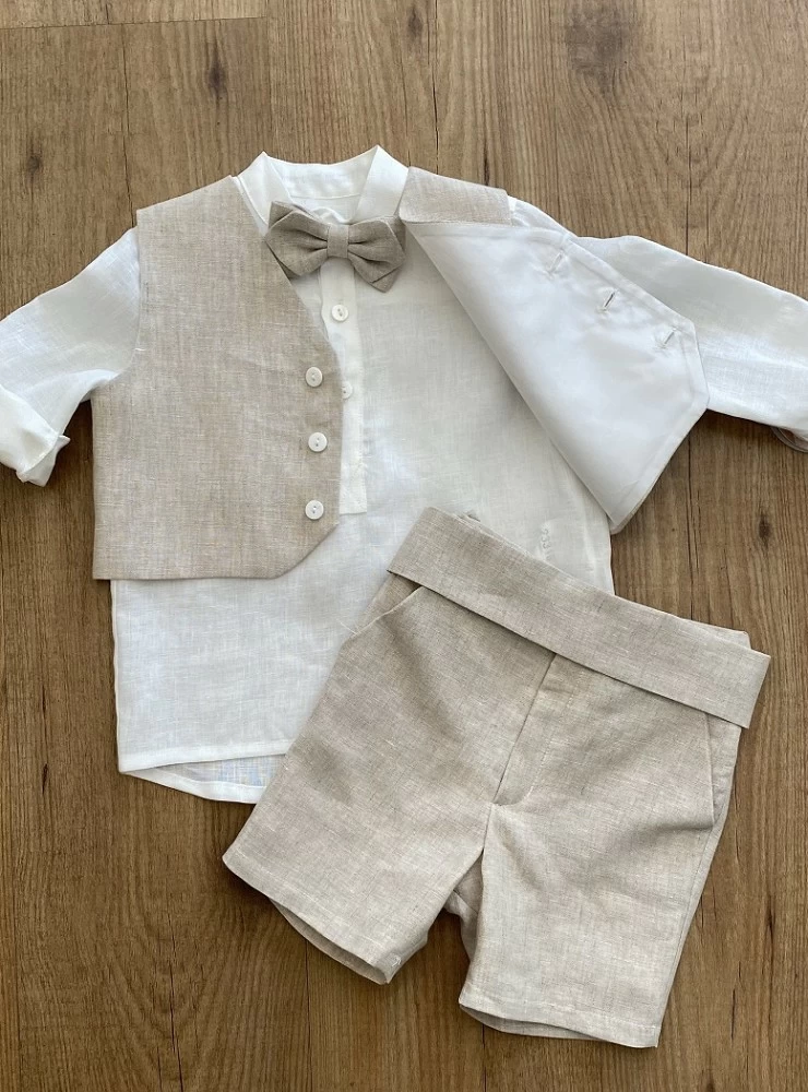 Bonito conjunto para niño en tres colores. Arras o ceremonia 