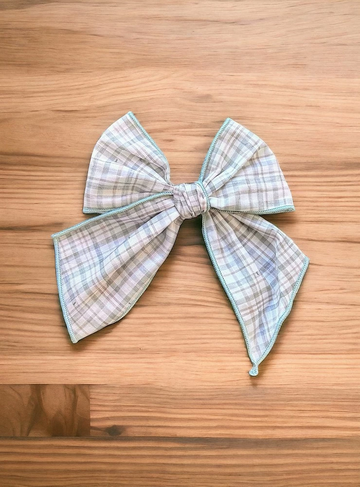 Bow with clip from La Martinica Yogi Collection