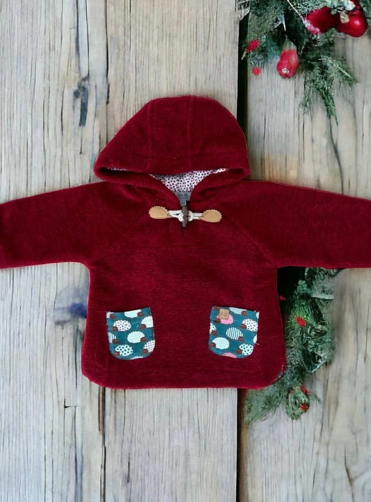 Burgundy boy's sweatshirt from the Hedgehog collection by José Varón