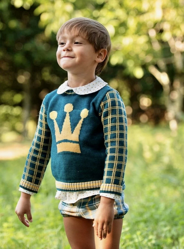 Ropa de niños de un año sale