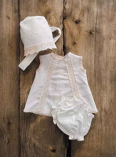 Conjunto tres piezas para niña en lino beige de Cocote