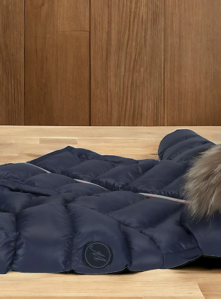 Down coat for boys padded with natural fur.