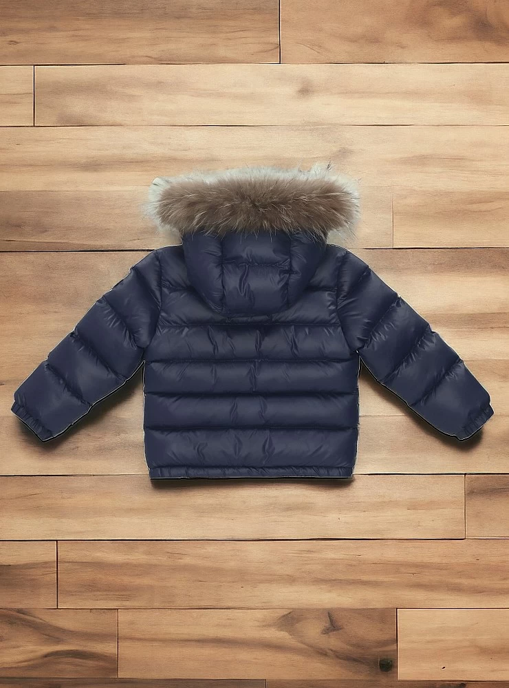 Down coat for boys padded with natural fur.