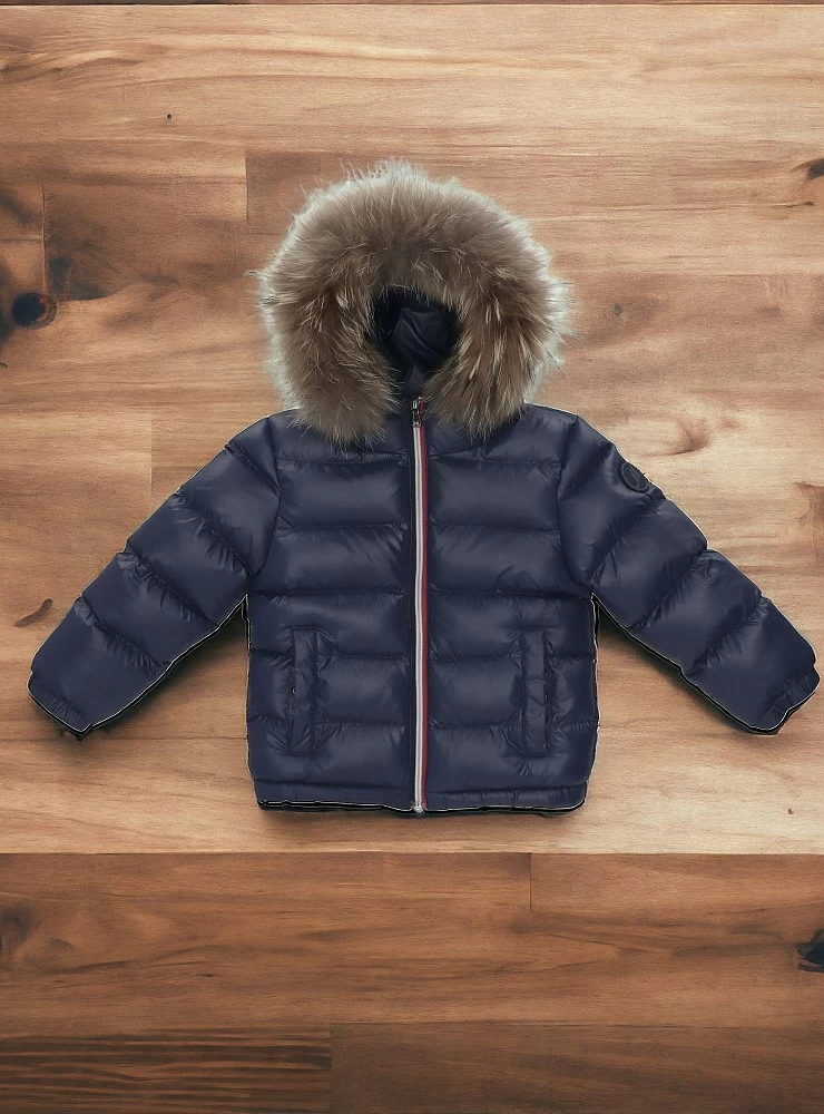 Down coat for boys padded with natural fur.