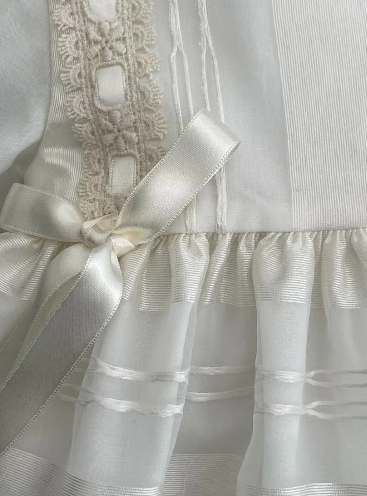 Dress with bonnet for Baptism, Canela collection