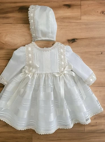 Dress with bonnet for Baptism, Canela collection