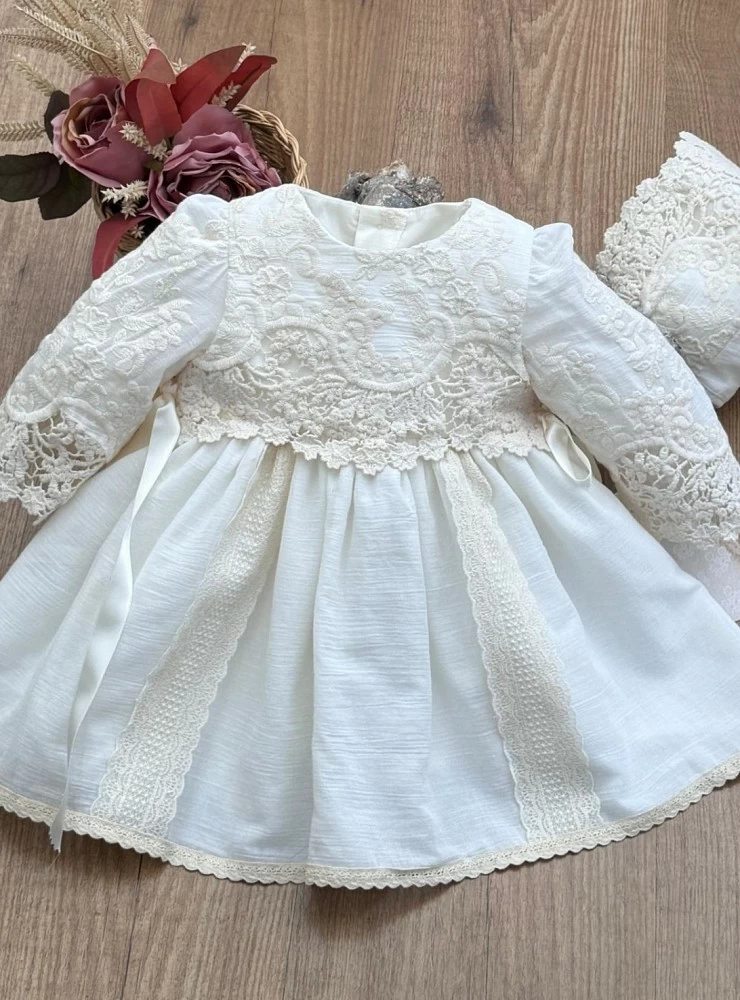 Dress with hood for baptism Dreams Collection