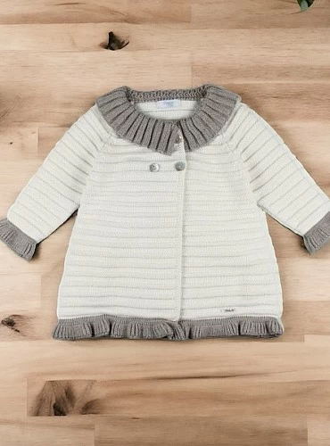 Girl's coat in Foqué stitch Sauco Collection