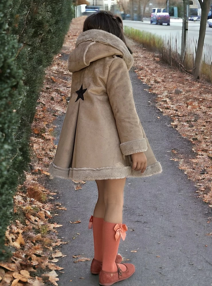 Girl's coat made of suede and fur. Azabache Collection of Lolittos