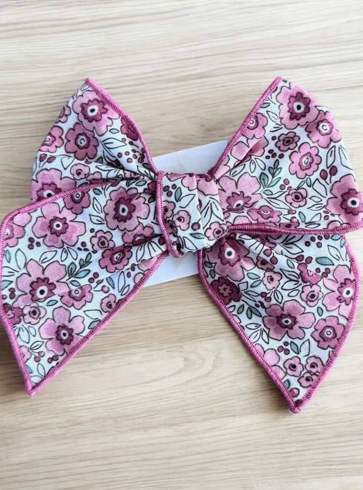 Lila Flicka collection bow from Martinique