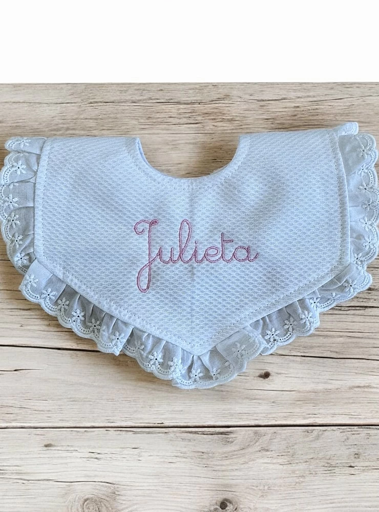 Personalized two-color piqué bib