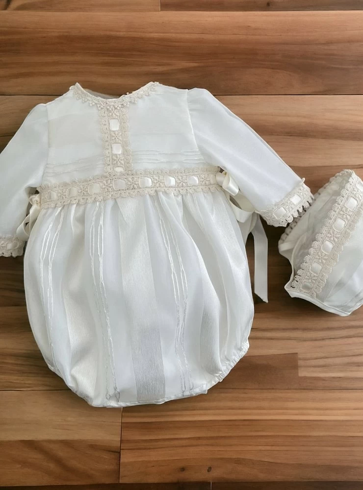 Romper and bonnet for christening, Cinnamon collection