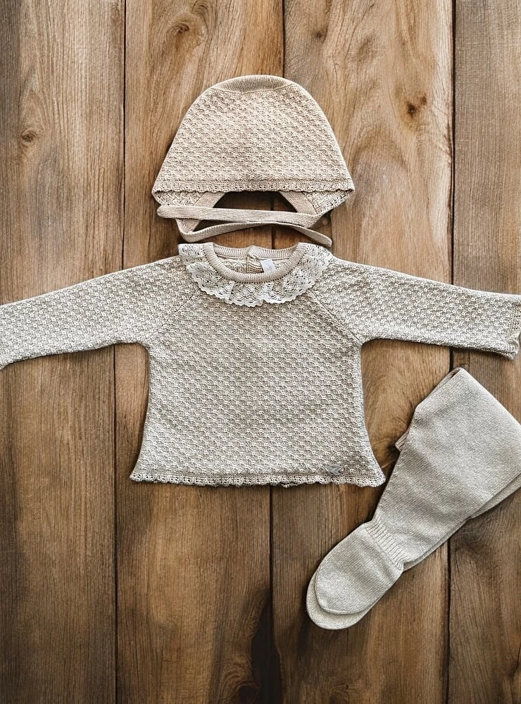 Sand-coloured unisex three-piece set. Volterra collection