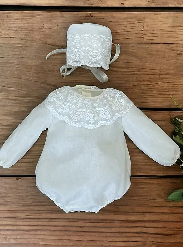 Unisex long-sleeved romper and bonnet set, Gardenia model