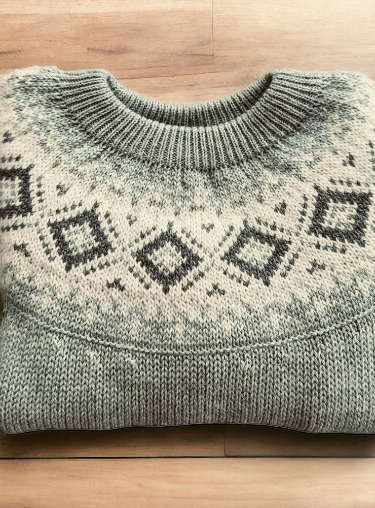 Unisex sage green knitted sweater Dark Blue collection